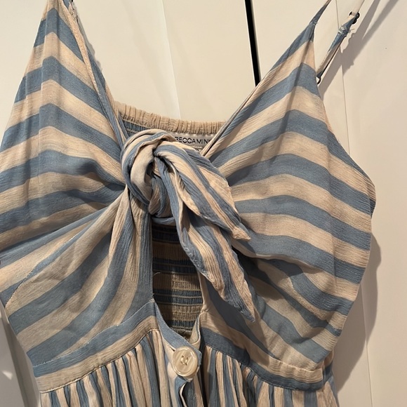 Rebecca Minkoff Derinda striped midi dress with pockets and front tie - Picture 3 of 5